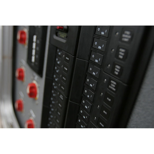 Blue Sea 7406 Single Pole Small Case 2 Flat Rocker Circuit Breaker    30 Amp 7406